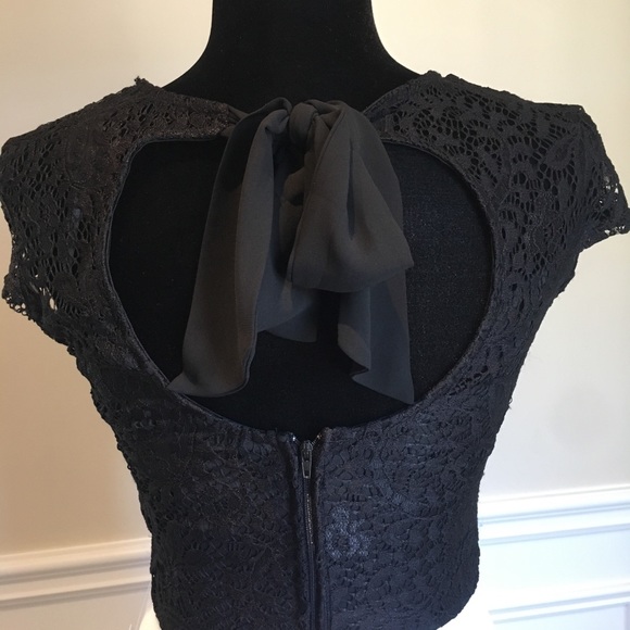 Black and White Summer Dress with Lace Top - Picture 5 of 7